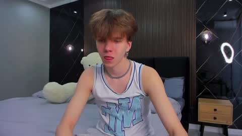 Snapshot of braxiboy chatting on 02.02.25 Brax online show from 02.02.25