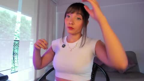 Snapshot of breakfastwithtiff chatting on 05.26.26 Mar Unboxinbg For My B-DaySunday 21th June online show from 05.26.26