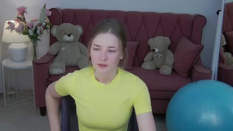 Snapshot of bree_sky chatting on 04.15.26 Bree online show from 04.15.26