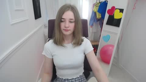 Snapshot of bree_sky chatting on 04.27.26 Bree online show from 04.27.26