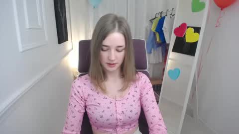 Snapshot of bree_sky chatting on 04.28.26 Bree online show from 04.28.26