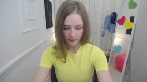 Snapshot of bree_sky chatting on 05.15.26 Bree online show from 05.15.26