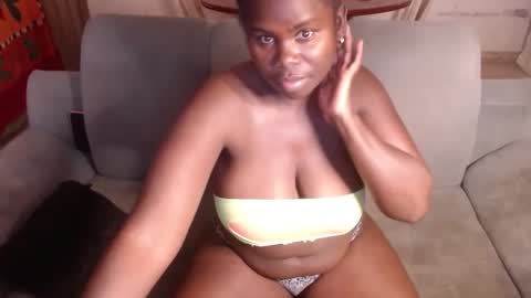 Valentina online show from 11.19.25