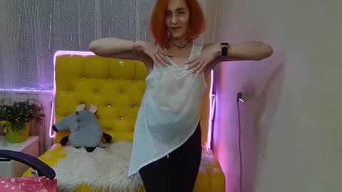 Snapshot of breeterner chatting on 01.24.25 breeterner online show from 01.24.25