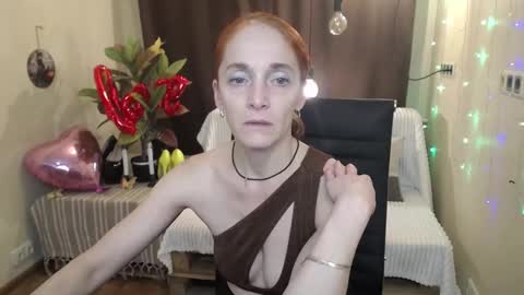Snapshot of breeterner chatting on 02.15.25 breeterner online show from 02.15.25