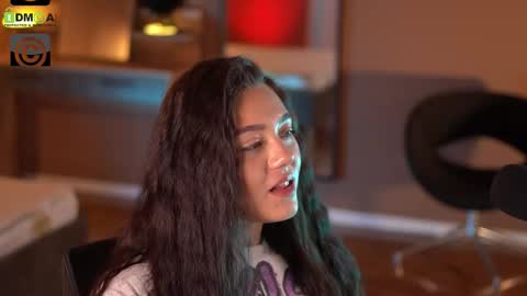 Snapshot of breezybabe23 chatting on 09.10.25 Leah online show from 09.10.25