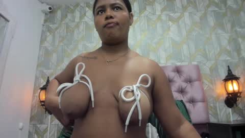 Snapshot of brenda_smith19x chatting on 10.01.25 brenda_smith19x online show from 10.01.25