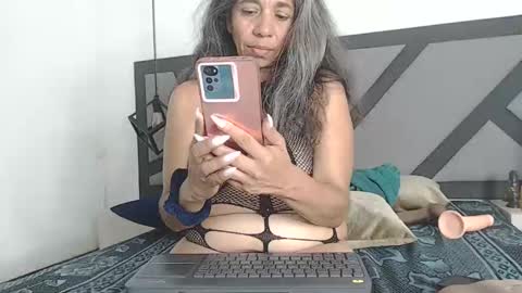 Snapshot of brenda_velasquez chatting on 03.06.25 BRENDA VELASQUEZ online show from 03.06.25
