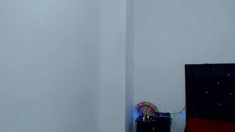 Snapshot of brendaahoot chatting on 10.21.25 brendaahoot online show from 10.21.25