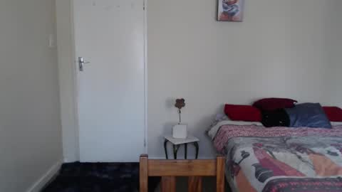 Snapshot of brendansexyboy098754 chatting on 12.26.24 ask me lol online show from 12.26.24