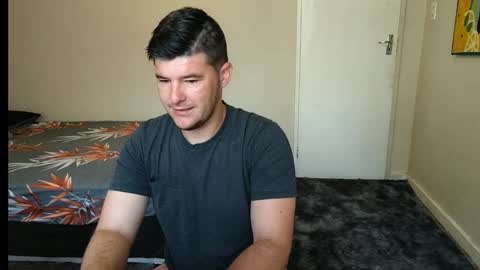 Snapshot of brendansexyboy098754 chatting on 01.20.25 ask me lol online show from 01.20.25