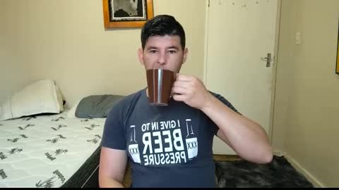 Snapshot of brendansexyboy098754 chatting on 03.07.25 ask me lol online show from 03.07.25