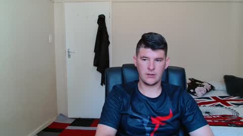 Snapshot of brendansexyboy098754 chatting on 10.25.25 ask me lol online show from 10.25.25