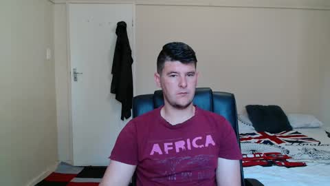 Snapshot of brendansexyboy098754 chatting on 10.28.25 ask me lol online show from 10.28.25