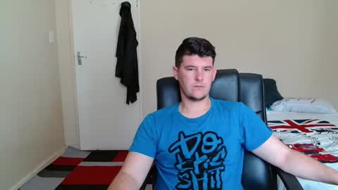 Snapshot of brendansexyboy098754 chatting on 11.06.25 ask me lol online show from 11.06.25