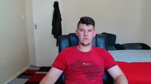 Snapshot of brendansexyboy098754 chatting on 11.13.25 ask me lol online show from 11.13.25