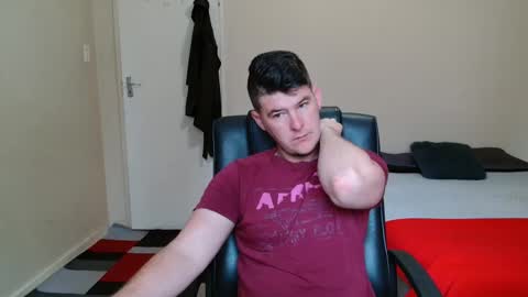 Snapshot of brendansexyboy098754 chatting on 11.17.25 ask me lol online show from 11.17.25