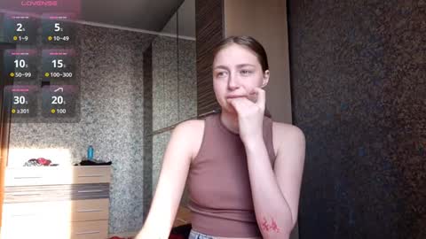 Snapshot of brendelle chatting on 02.07.26 Mia online show from 02.07.26