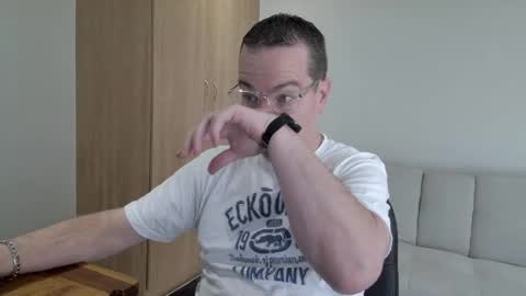 Snapshot of brettdj chatting on 05.03.26 Brett online show from 05.03.26