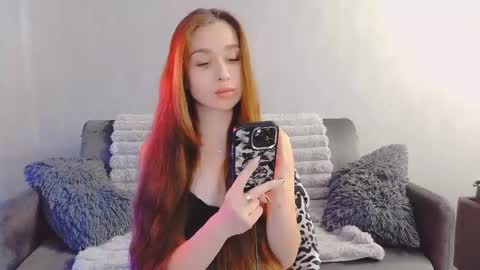 Snapshot of bri_fox chatting on 05.20.26 bri_fox online show from 05.20.26