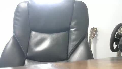 Snapshot of brian871001 chatting on 04.15.26 brian871001 online show from 04.15.26