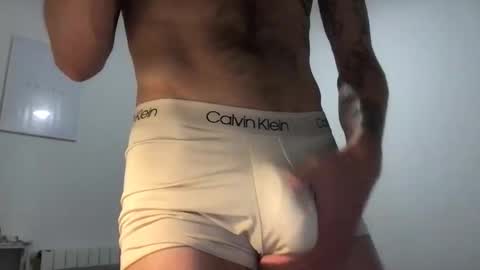 Snapshot of brianmuscle chatting on 10.11.25 Brian online show from 10.11.25