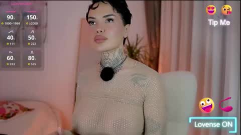 Snapshot of briannaxmoon chatting on 11.17.25 Briana online show from 11.17.25