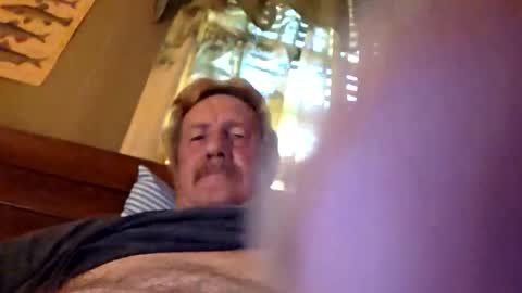 Snapshot of brickmaster2021 chatting on 04.12.26 Mike online show from 04.12.26