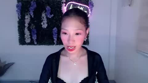 brie_belle online show from 03.04.25