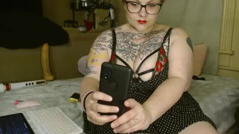 Snapshot of briebaby88 chatting on 05.13.26 Leela Marie xo online show from 05.13.26