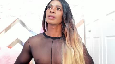 Snapshot of briggittebony chatting on 01.19.25 BIRGGITTEBONY online show from 01.19.25