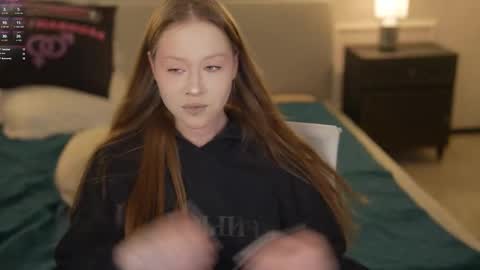 Diamonds Girls online show from 12.13.25