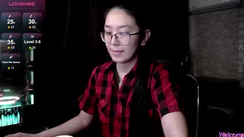 Aisha online show from 10.20.25