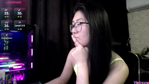 Aisha online show from 10.21.25