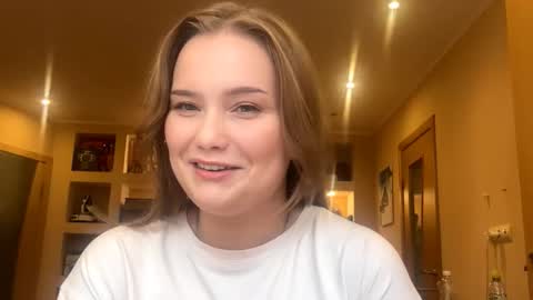 Snapshot of brigidbilton chatting on 10.09.25 Amelia online show from 10.09.25