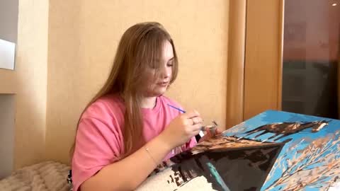 Snapshot of brigidbilton chatting on 10.11.25 Amelia online show from 10.11.25