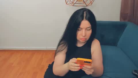 Snapshot of brilliantegirl_ chatting on 06.28.26 brilliantegirl_ online show from 06.28.26