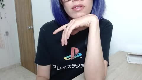 Snapshot of brisama chatting on 11.16.25 brisama online show from 11.16.25