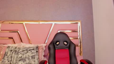 Britany jhonson online show from 12.23.25