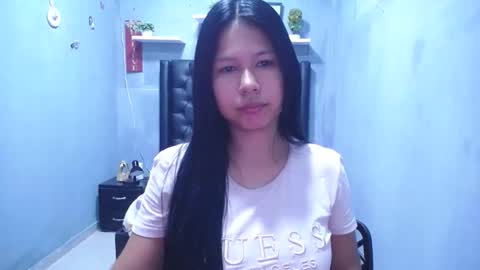 Snapshot of britanyx1 chatting on 05.22.26 britanyx1 online show from 05.22.26