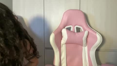 Snapshot of brithneysquirt chatting on 02.27.25 brithneysquirt online show from 02.27.25