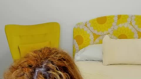 Snapshot of britishmilfpenelope chatting on 06.21.26 Penelope online show from 06.21.26
