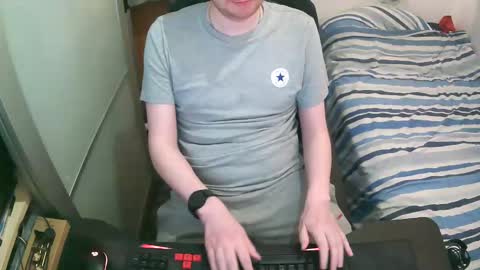 Snapshot of britishtom93 chatting on 12.17.25 British Tom online show from 12.17.25