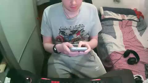 Snapshot of britishtom93 chatting on 03.27.26 British Tom online show from 03.27.26