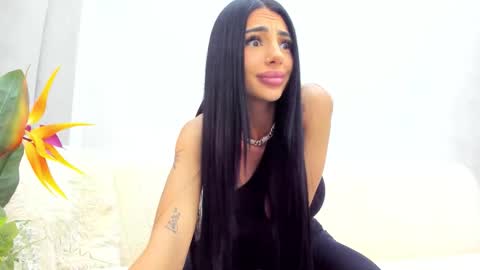 Snapshot of britney_charm chatting on 02.15.26 britney_charm online show from 02.15.26