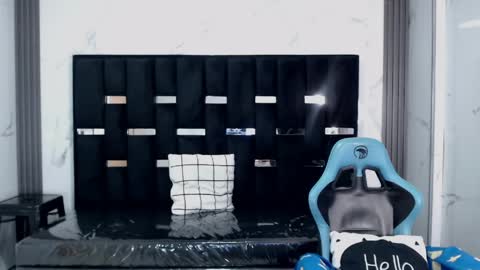 Britney  online show from 04.17.26