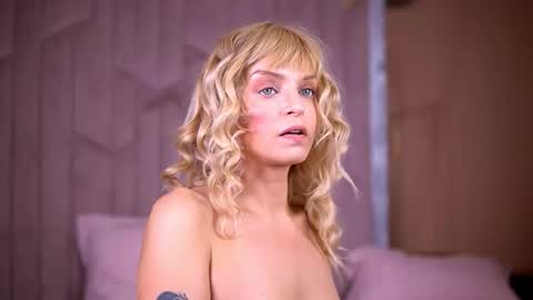 britneyhudson online show from 12.23.25