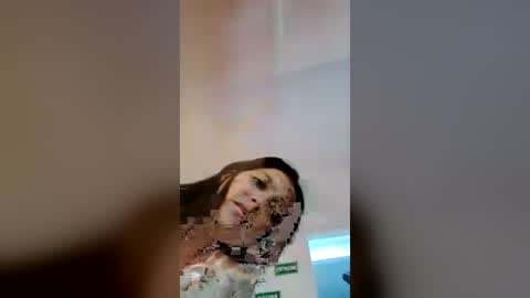 Snapshot of britneymebarak25 chatting on 06.29.26 britneymebarak25 online show from 06.29.26