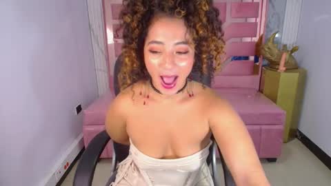 Snapshot of brittany_ch chatting on 04.09.26 BRITANY online show from 04.09.26