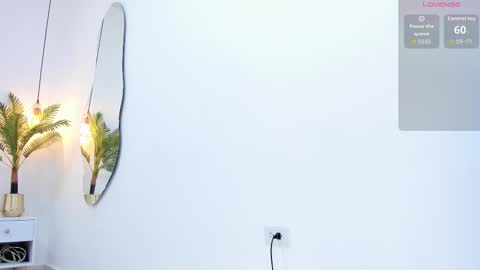 Snapshot of brittany_cute18 chatting on 09.22.25 online show from 09.22.25